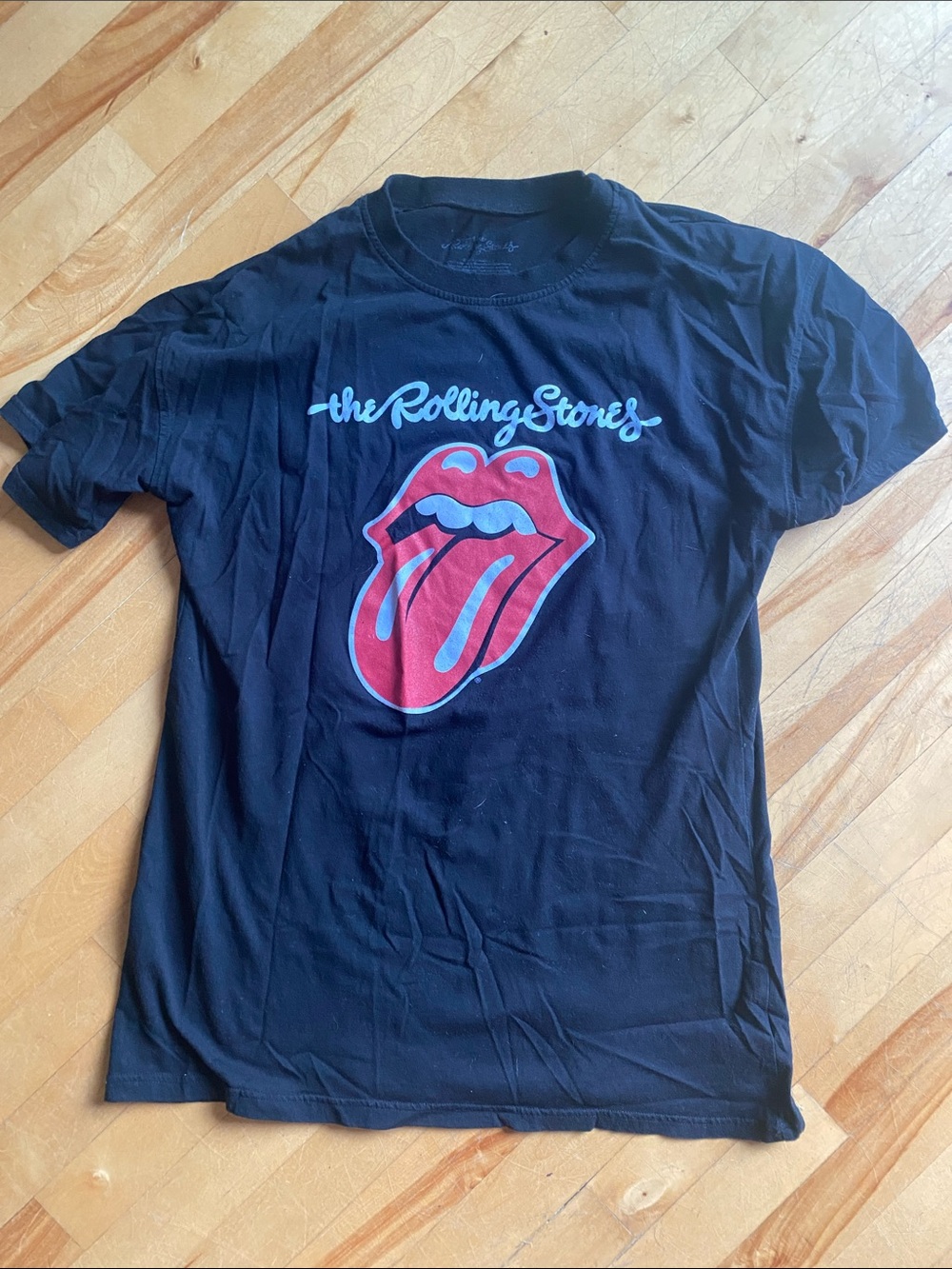 The Rolling Stones Black T-Shirt with Red Tongue Logo size medium like new